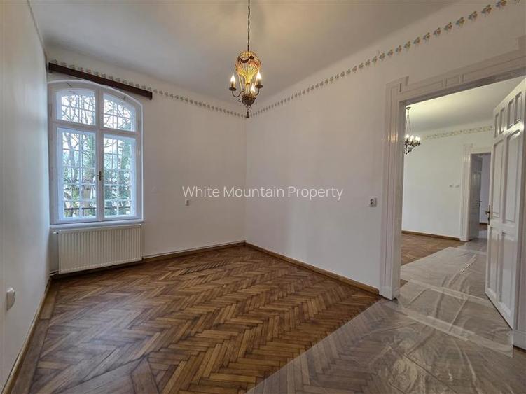 Apartament superb renovat in Centrul Istoric Brasov - 26