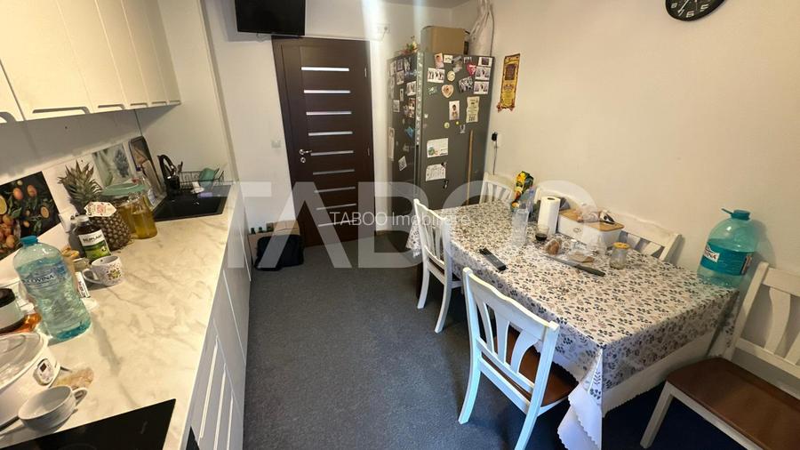 Apartament 4 camere decomandat 2 bai pivnita zona Strand Sibiu - 4