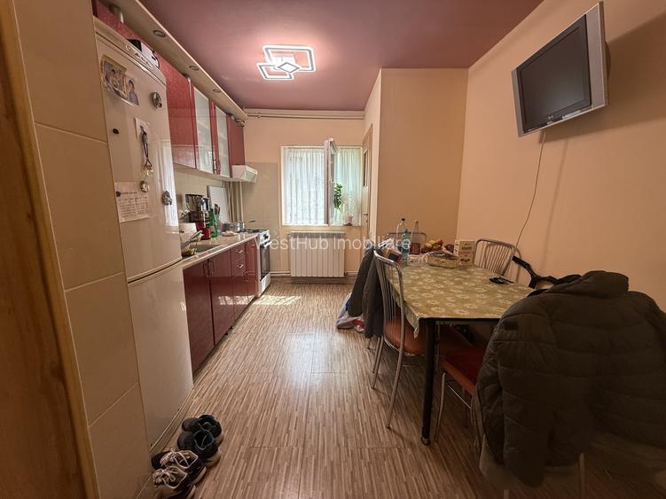 Apartament 3 camere, decomandat, 65 mp utili  - Girocului - 8