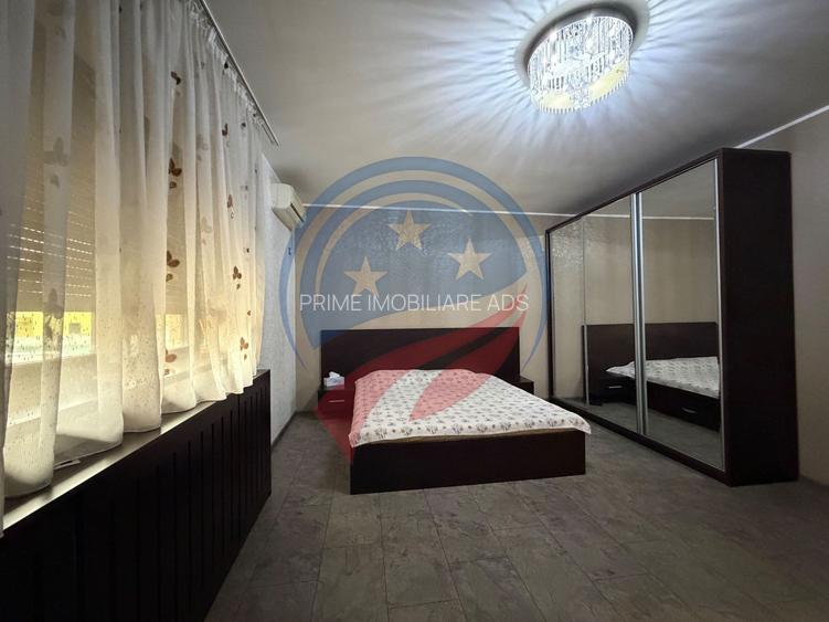 CHIRIE GARSONIERA FORD DAMILA - 2