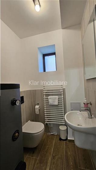 Casa renovata 200mp pe 2 niveluri,parcare, curte cu foisor,Centru, str.Nicolae B - 15