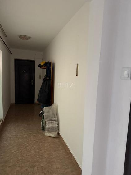 Apartament 3 camere, 70.40 mp, zona Calea București - 2