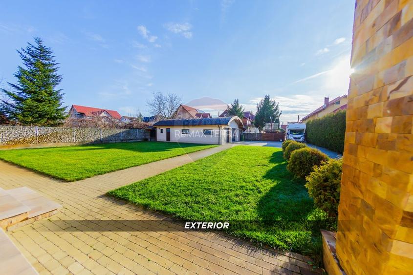 DE VANZARE Casa de Familie cu Piscina si Mult Spatiu Exterior - 13