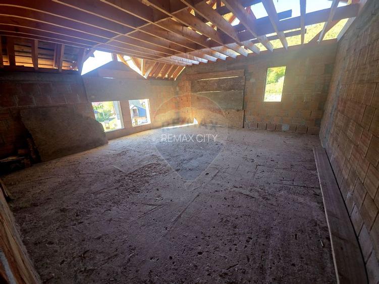 Casă / Vilă cu 5 camere de vânzare - 21