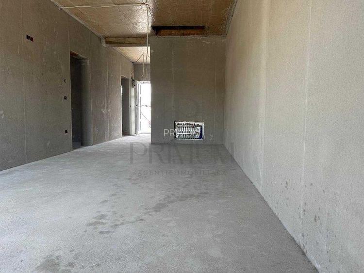 Duplex pe parter - toate utilitatile - zona foarte buna - 4