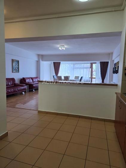 Bd. Mamaia – Delfinariu| 3 camere mobilat, utilat | 104 mp | Garaj subteran - 8