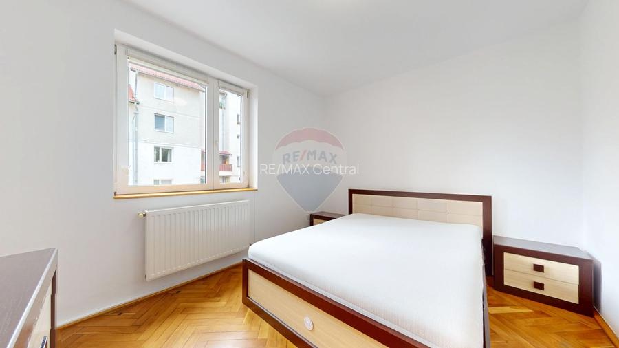 De închiriat: apartament 4 camere pe 2 nivele - 15