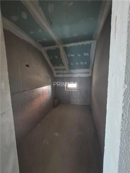 Vila individuala  - suprafata de 180mp utili -  toate utilitatile - se vinde la - 17