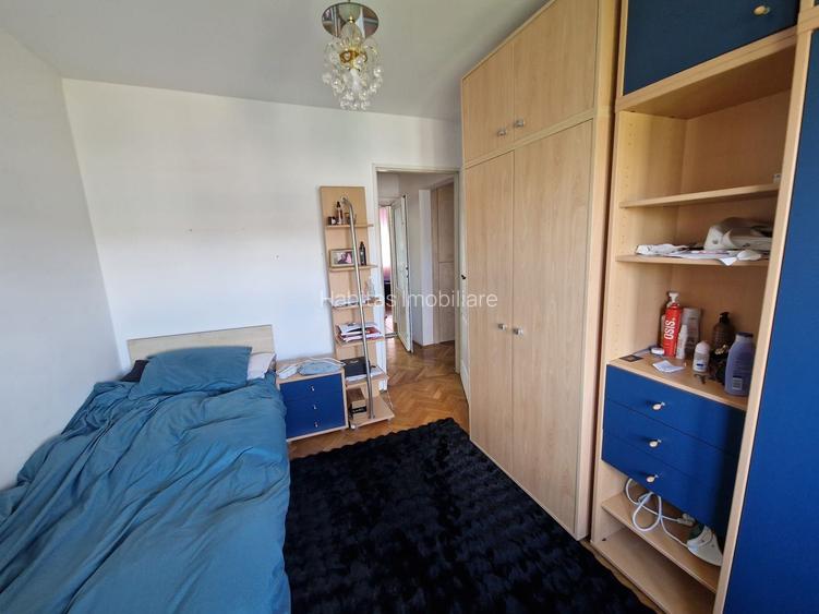 Apartament 3 camere decomandate de inchiriat, zona str N Titulescu - 11