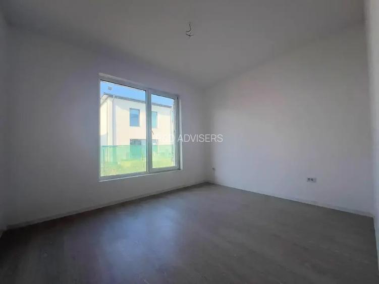 Casa De Vanzare 4 Camere | Finalizata | Curte Parcarea | Bariera - 15