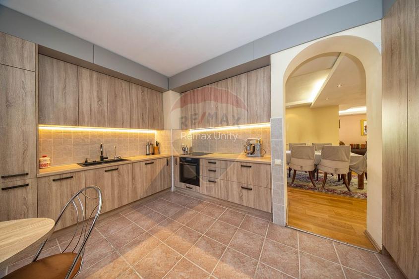 Vilă Moieciu, 375 mp util + teren 2.992 mp, View - Comision 0 - 59