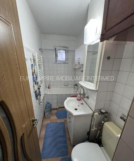 Apartament 2 camere semidecomandat zona Tomis 3 - 8