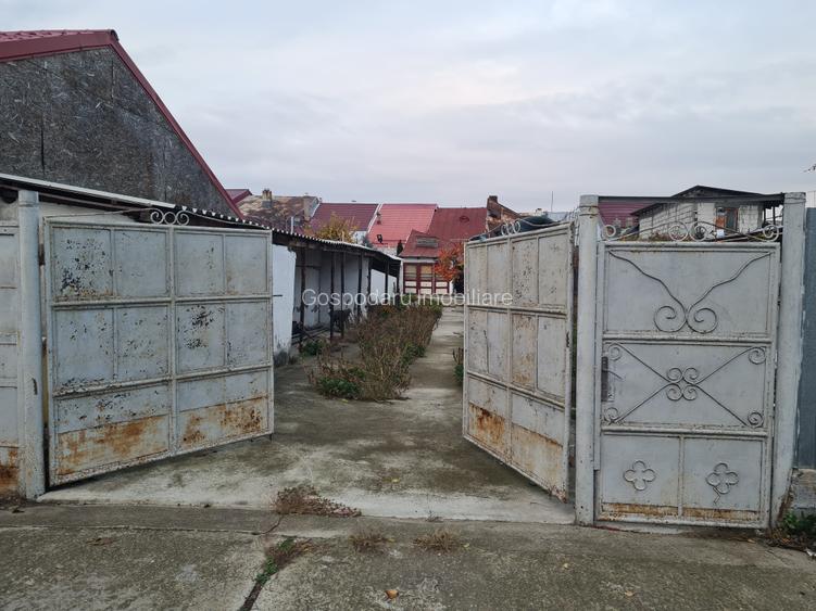 Casa zona centrala Adjud - renovata si mobilata - 10