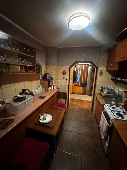 Apartament cu 3 camere, zona Nicolina - 7