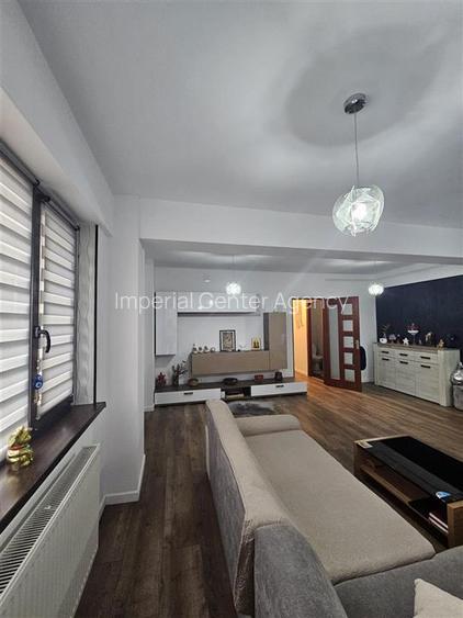 Apartament 77 mp  cu balcon etj.3  de vanzare in Onesti - 5