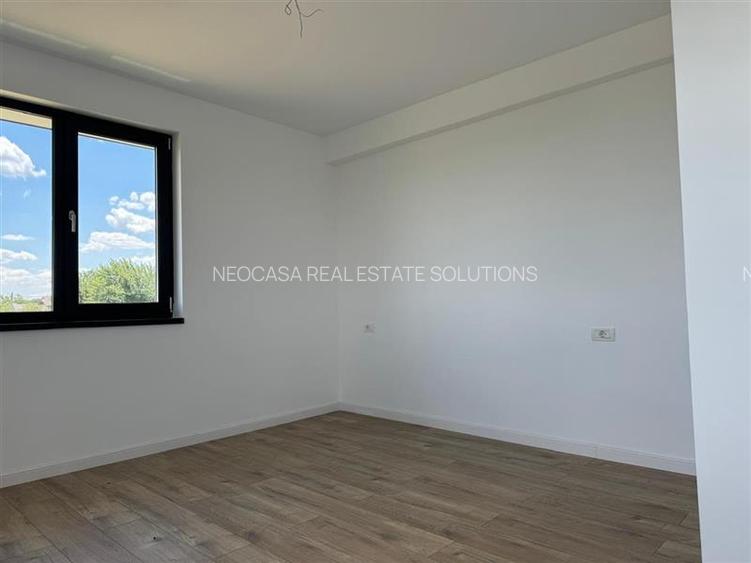 VILA IN CORBEANCA - OSTRATU // CURTE 364 MP // 5 CAMERE - 10