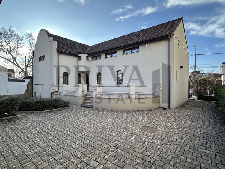 Casa de lux 5 camere,2 garaej,4 bai, 500 mp teren. Lipovei/Iulius Mall - 2