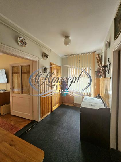 Casa solida cu teren drept si pozitie retrasa - 16