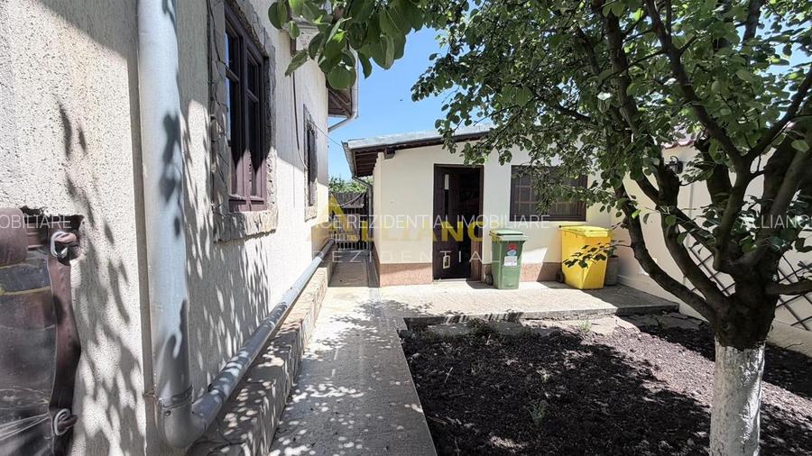 Casa Individuala - 4 camere - 2 bai -  380mp teren - 4