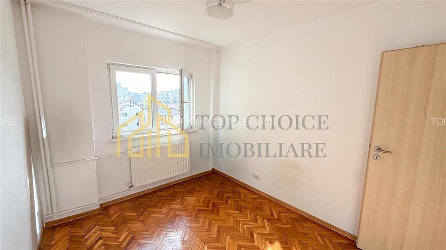 4 CAMERE DOROBANTI POLONA - BLOC 1981 - ETAJ 4 - VEDERE LINISTITA PE INTERIOR - 14