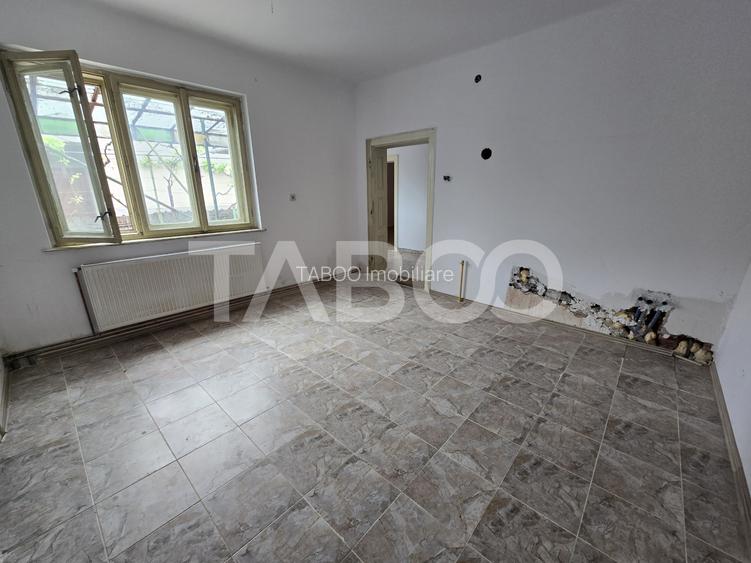 Casa de vanzare teren 412 mp garaj Terezian Sibiu COMISION 0 - 26