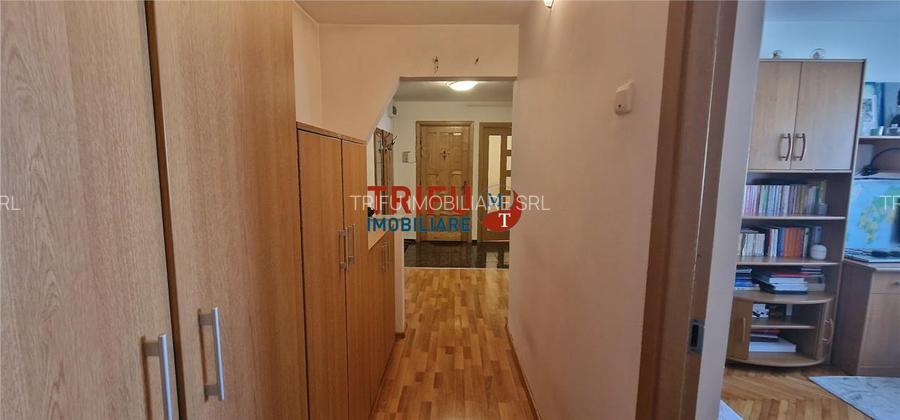 Apartament Spațios cu Balcon Închis și Parcare – Zona Cetate - 8