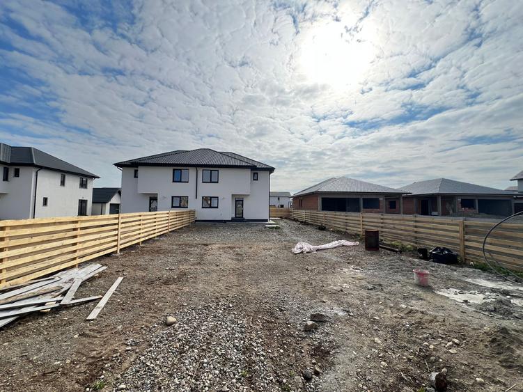 Casa-Duplex-4 camere-2 bai-110mp-Teren 500mp-Izvor-Tarlungeni
