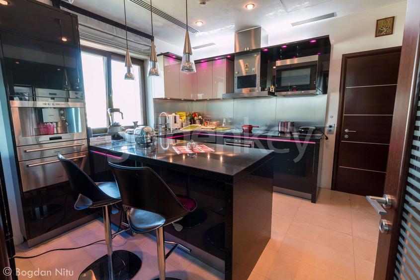 Penthouse unic cu 7 camere,4 bai | vedere panoramica catre parc