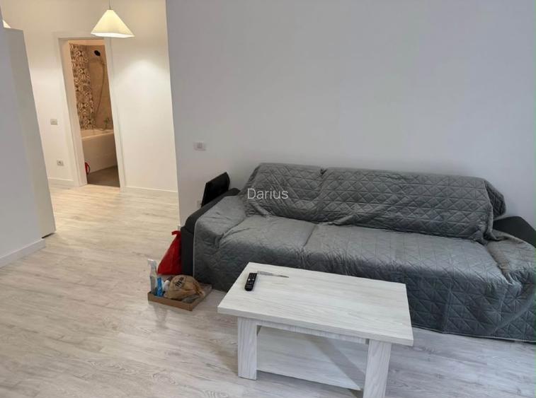 Proprietar Închiriez apartament de lux