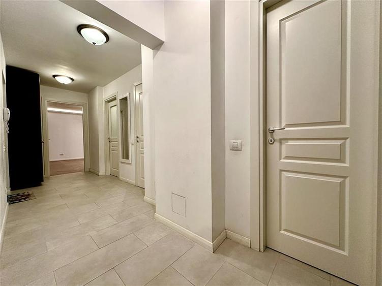 Inchiriere apartament cu 3 camere sos.Panduri