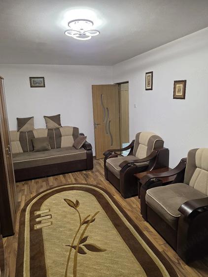 3 camere Aparatorii patriei - 2 bai, 3 AC