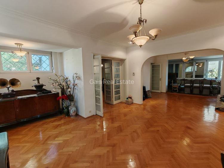 Vilă interbelică – Casin / Domenii – ideală clinica/ resedinta/ sediu / ambasada - 13