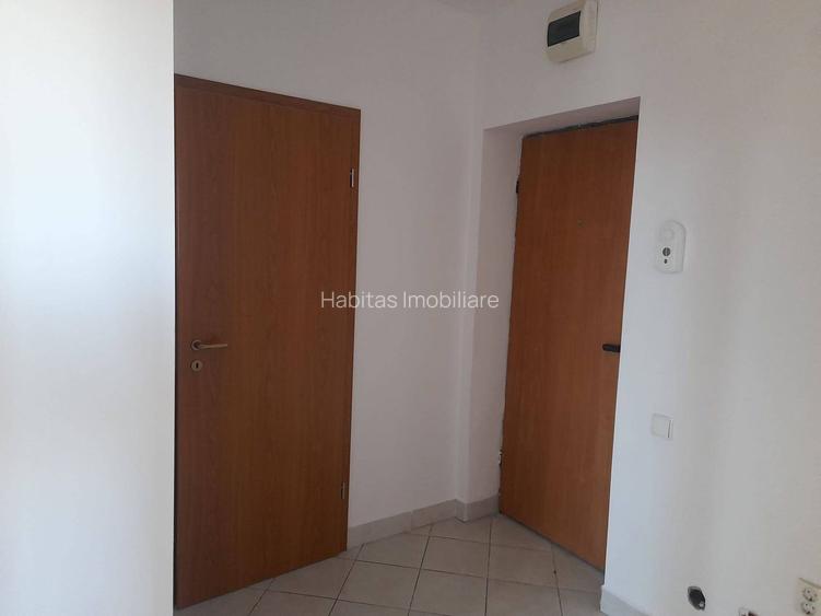 Apartament 2 camere, de vanzare, garaj,in Europa, zona benzinariei Mol - 11
