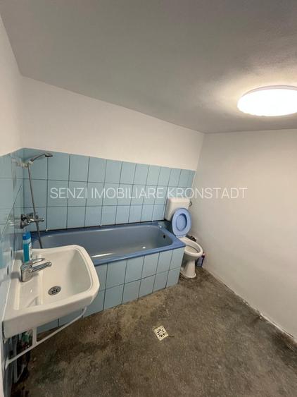 Casă complet renovată, teren 556 mp – Zărnești | 118.000 € - 5