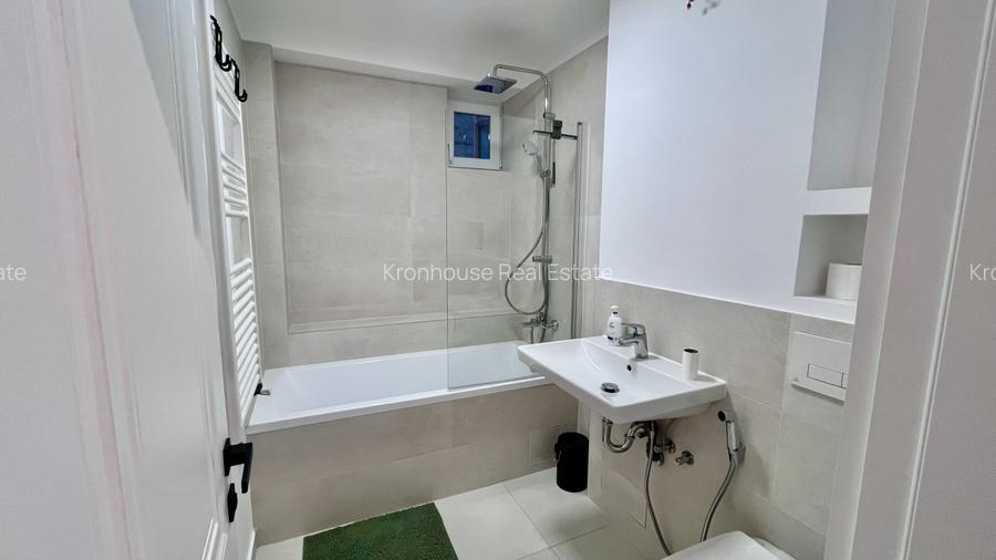 Apartament modern cu 3 camere in zona centrala  - 16