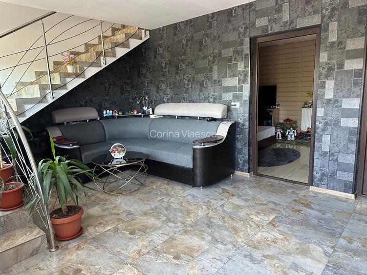 Casă de vânzare , P+M - 4