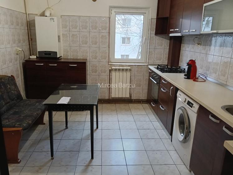 Închiriez apartament  - 5