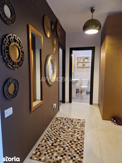 Proprietar, inchiriez apartament cu 3 camere, Bloc 2017, 2xbai, AC - 2