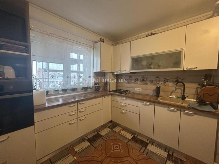 148000- 3 camere renovat- Sun Plaza-metrou- 70mp- 2bai- bloc 1982 reab - 4