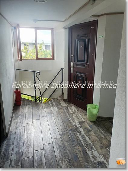 Pensiune 14 camere de vanzare zona Eforie Nord - 26