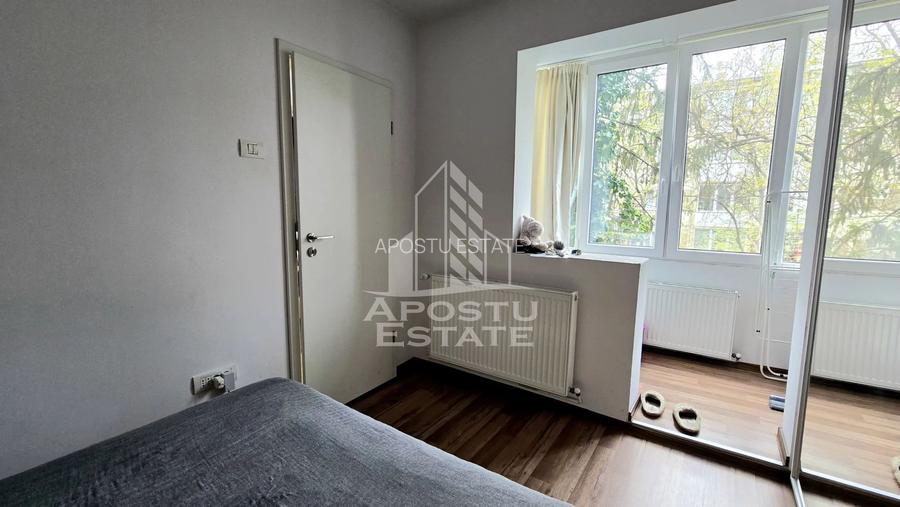 Apartament de vanzare cu 2 camere, etaj intermediar, zona Dacia - 8