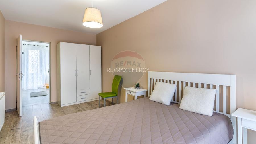 Casă cu 5 camere de vânzare || 400 MP teren || Someseni - 2