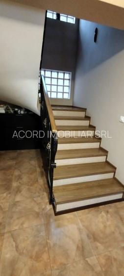 Casă / Vilă cu 6 camere în zona Kamsas - 450000 euro - 9