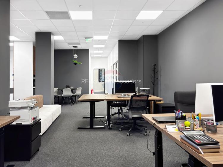 Spațiu comercial ultramodern P+4, Piața Victoriei - 22