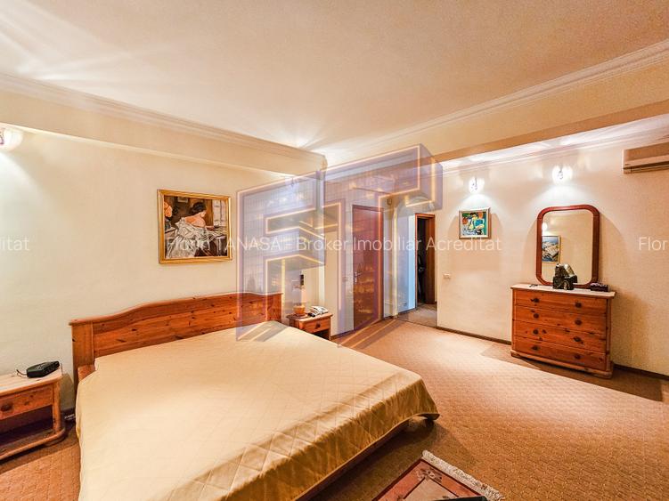 Vanzare casă/vila care refuză trecerea timpului - Zona Capitale - 12