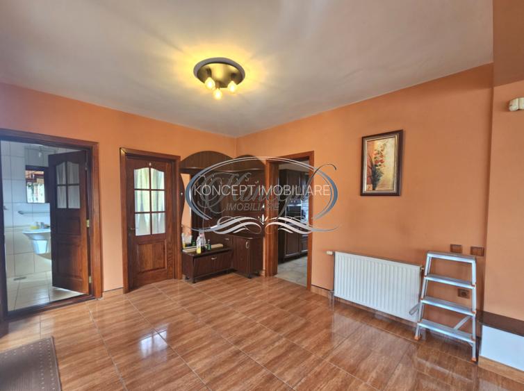 Proprietate eleganta cu gradina generoasa si acces facil Europa - 10