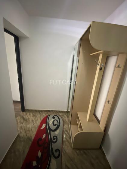 Apartament cu 2 camere, etajul 2/4, zona Podu Ros - 7