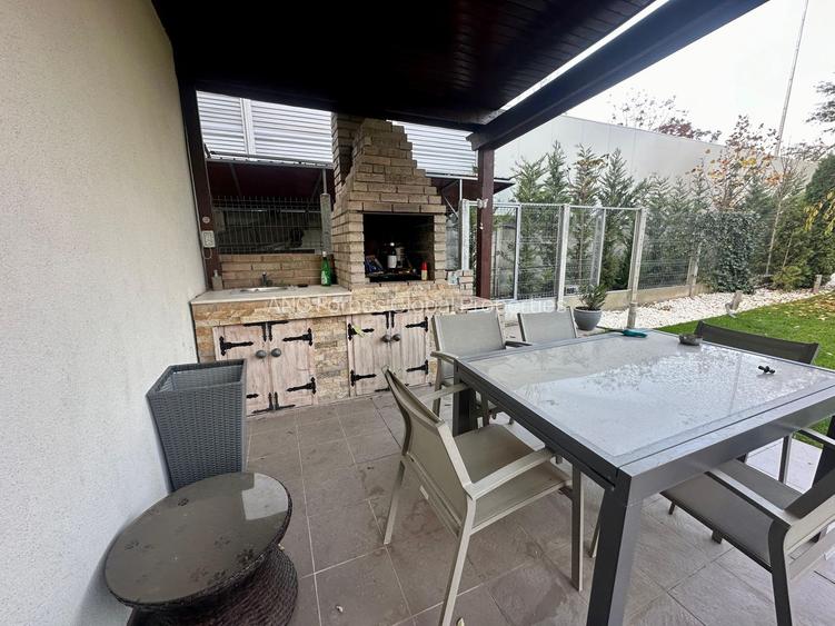 Vilă Elegantă cu Piscină Privată în Corbeanca - 23