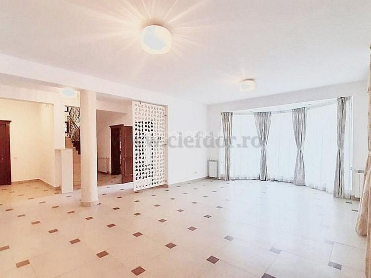 Vilă individuală cu piscină, Jollie Ville - 5