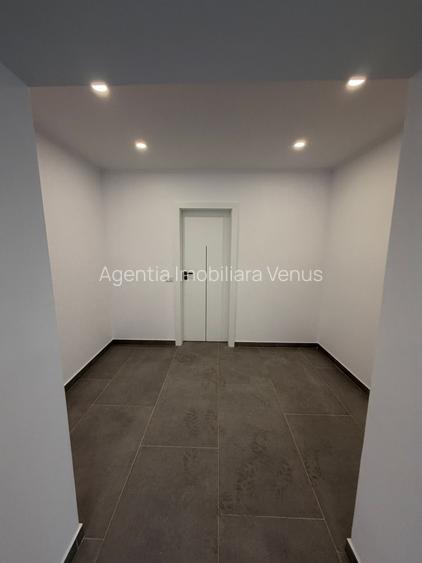 Spatiu comercial la strada - 6